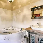 Kazun With Private Pool And Two Gardens *
