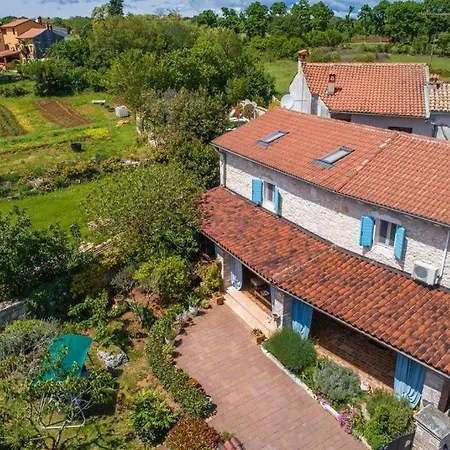 Kazun With Private Pool And Two Gardens *