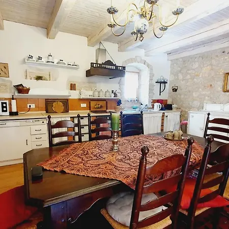 Kazun With Private Pool And Two Gardens *
